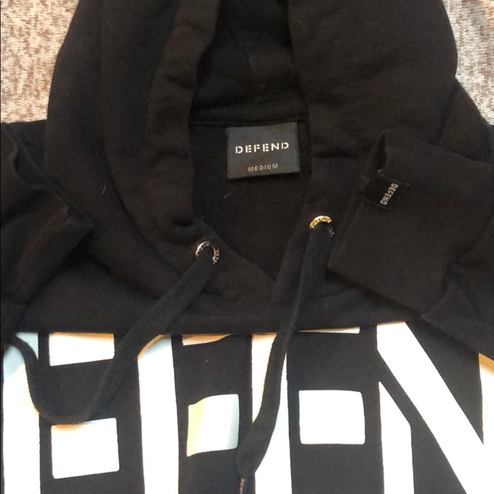 DEFEND Paris crop hoodie - Picture 3 of 4